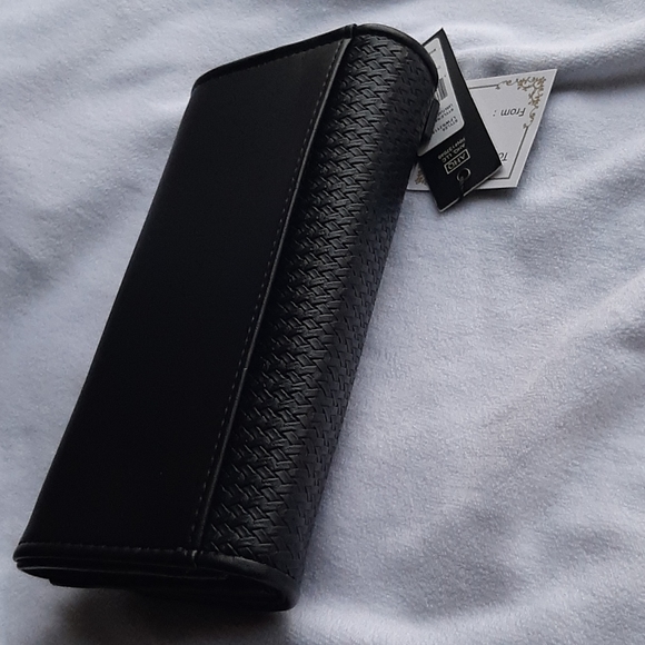 New London Fog Collection Wallet - Picture 9 of 15